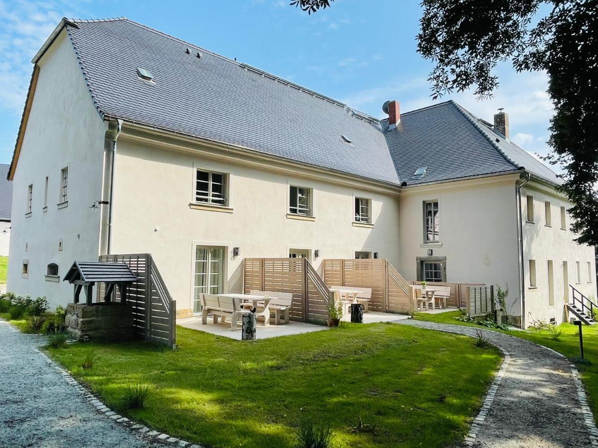 Farmhouse Eckartsberg Im Zittauer Gebirge - Gemuetliche Und Moderne Ferienwohnungen Mit Terrasse エクステリア 写真