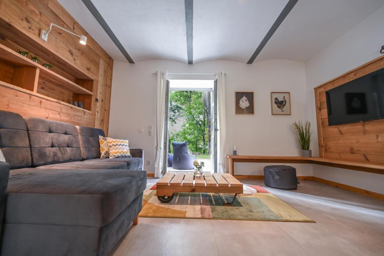 Farmhouse Eckartsberg Im Zittauer Gebirge - Gemuetliche Und Moderne Ferienwohnungen Mit Terrasse エクステリア 写真
